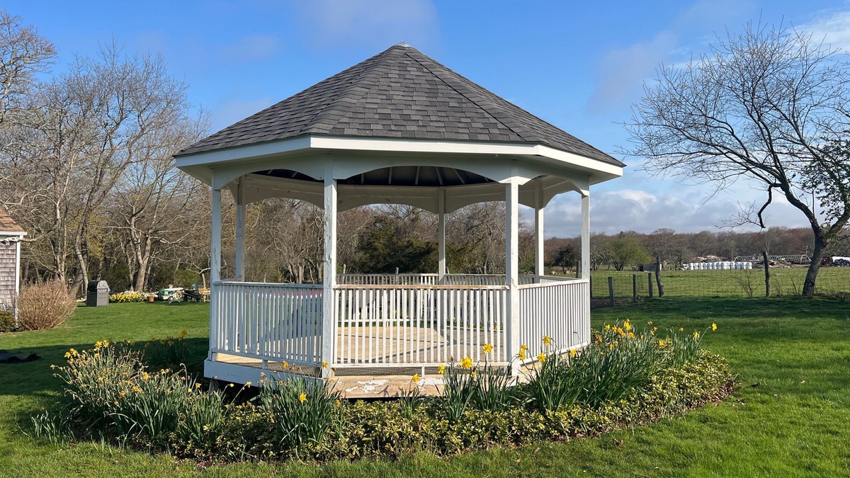 Reroofed gazebo with CertainTeed Landmark PRO Pewterwood Narragansett RI