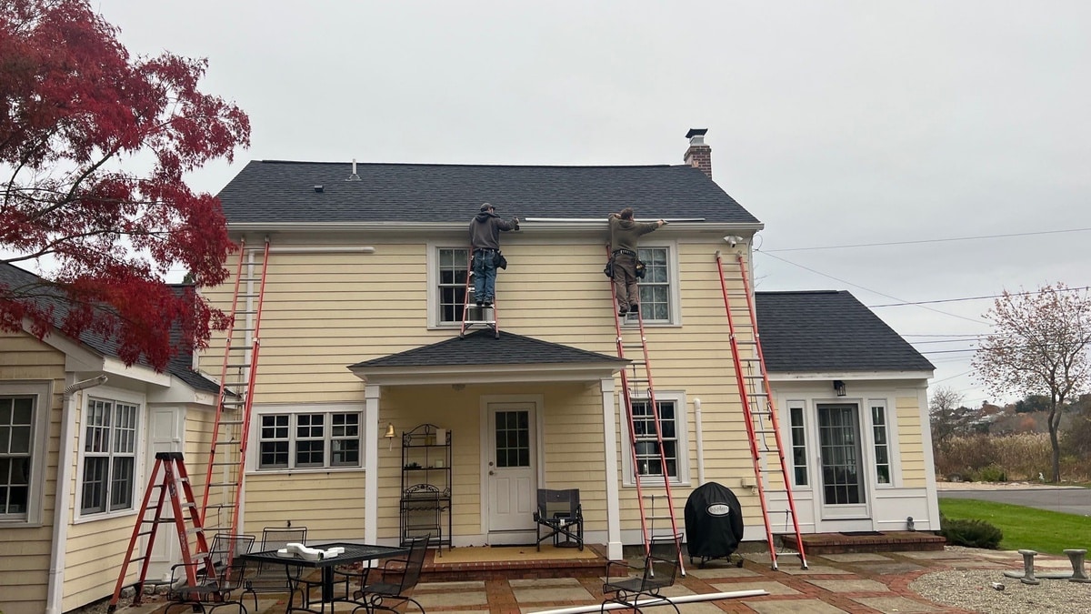Narragansett, RI Seamless Gutters with a CertainTeed Landmark PRO Charcoal Black Roof