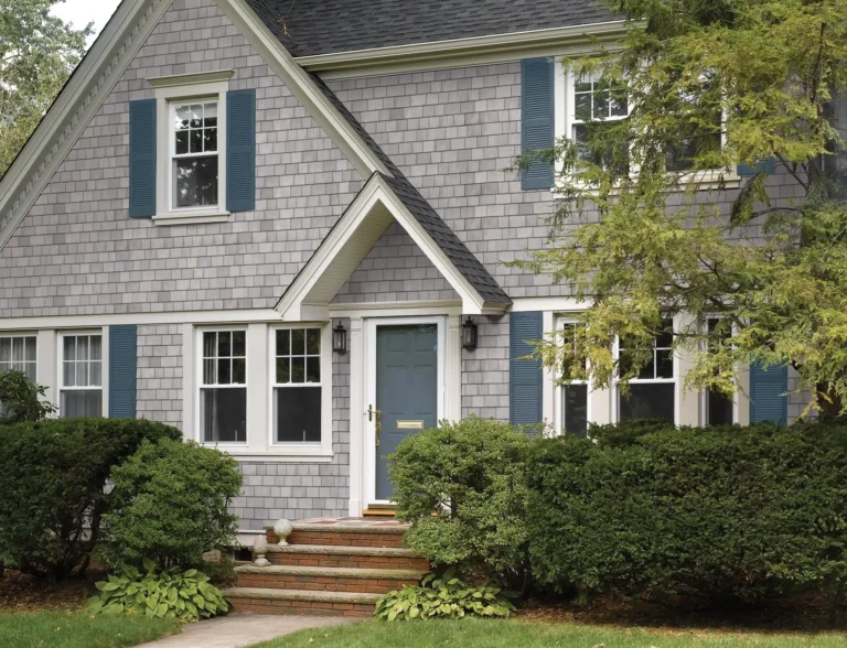 CertainTeed Cedar Impressions vinyl siding example by Pinnacle Roofing