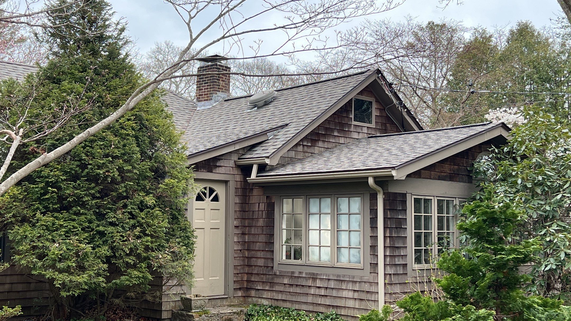 South Kingstown, RI Roof Repair — CertainTeed Landmark Weathered Wood