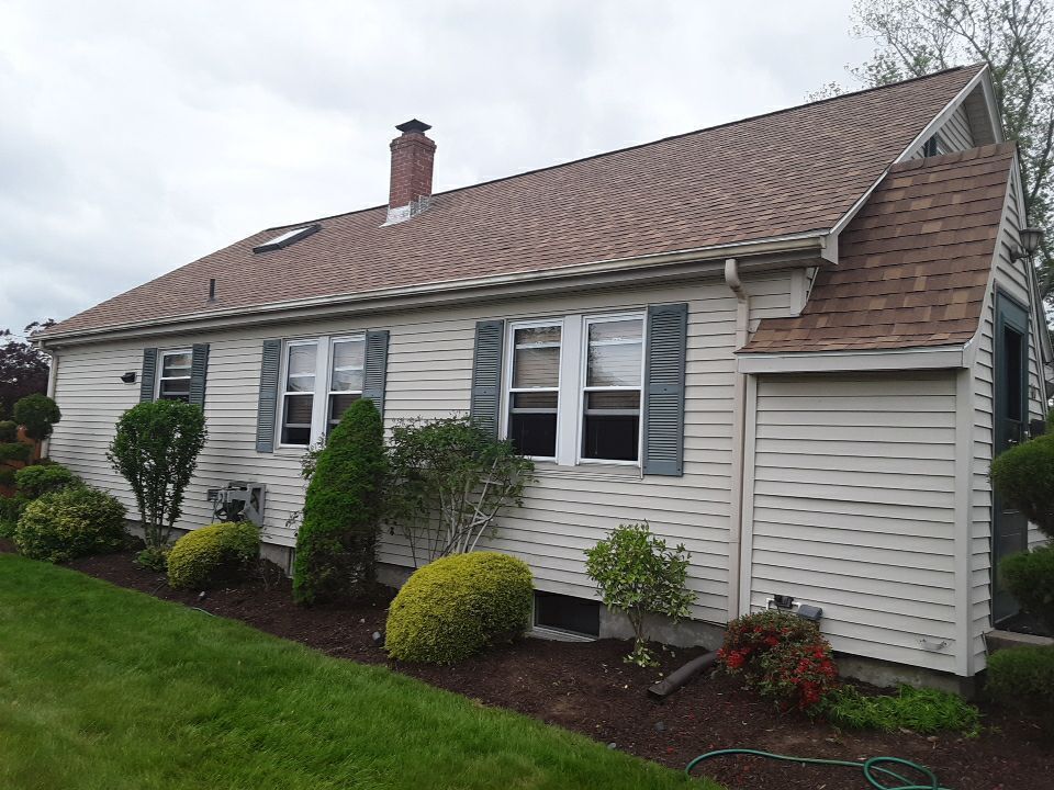 Johnston, RI Roof Repair — CertainTeed Landmark Re-Roof in Resawn Shake