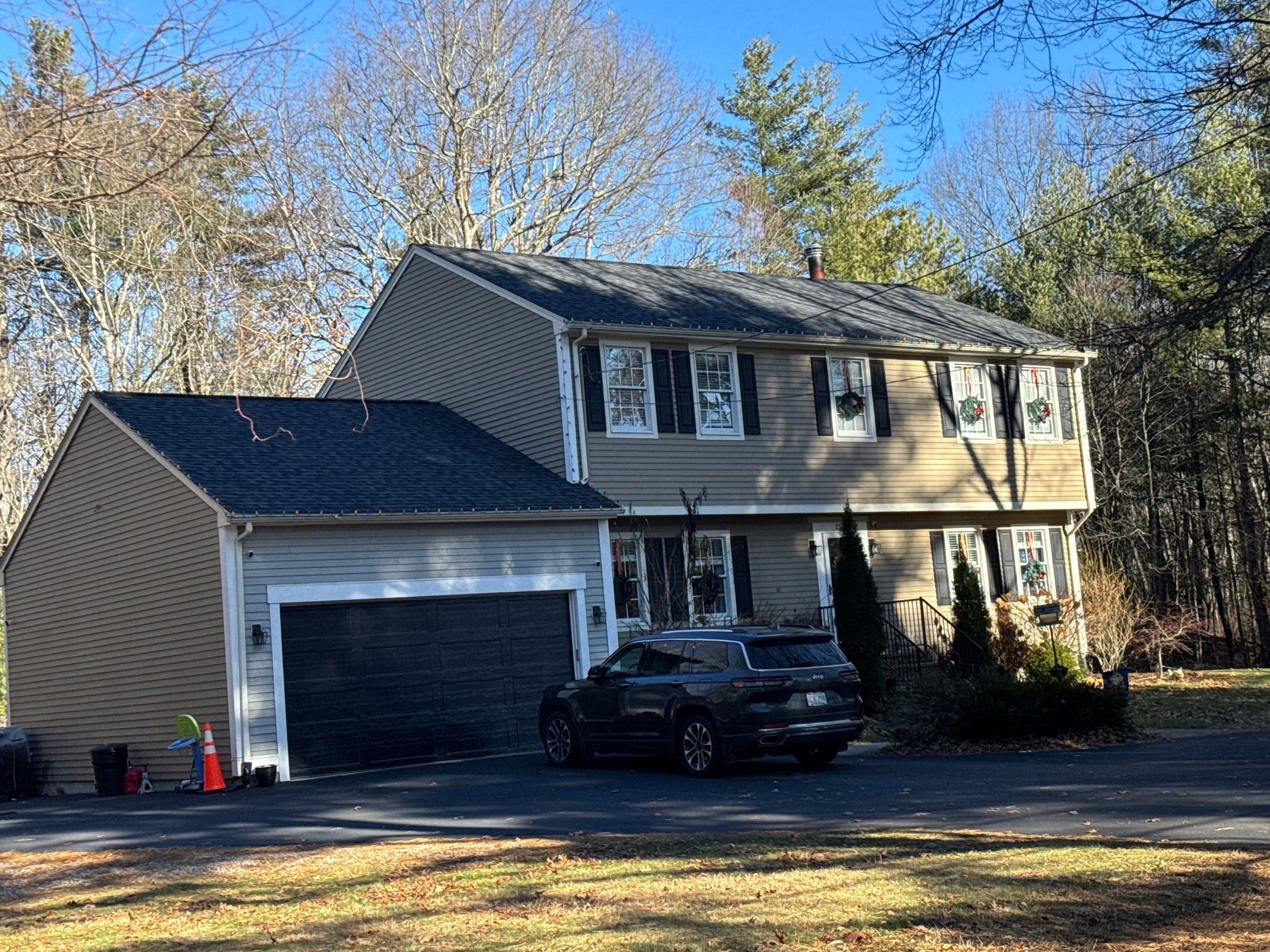 three-quarter view of completed roof, glocester residential roofing
