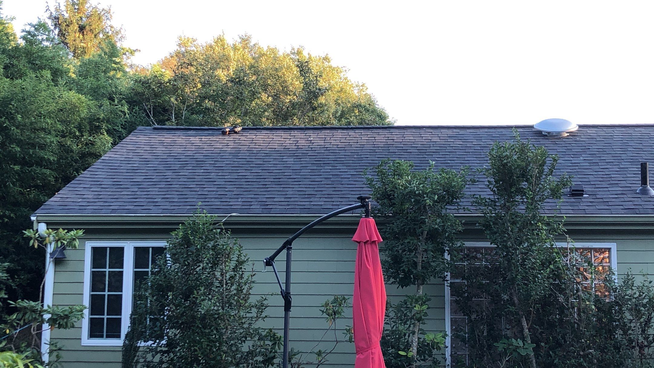 Middletown, RI Roof Replacement — CertainTeed Landmark in Charcoal Black