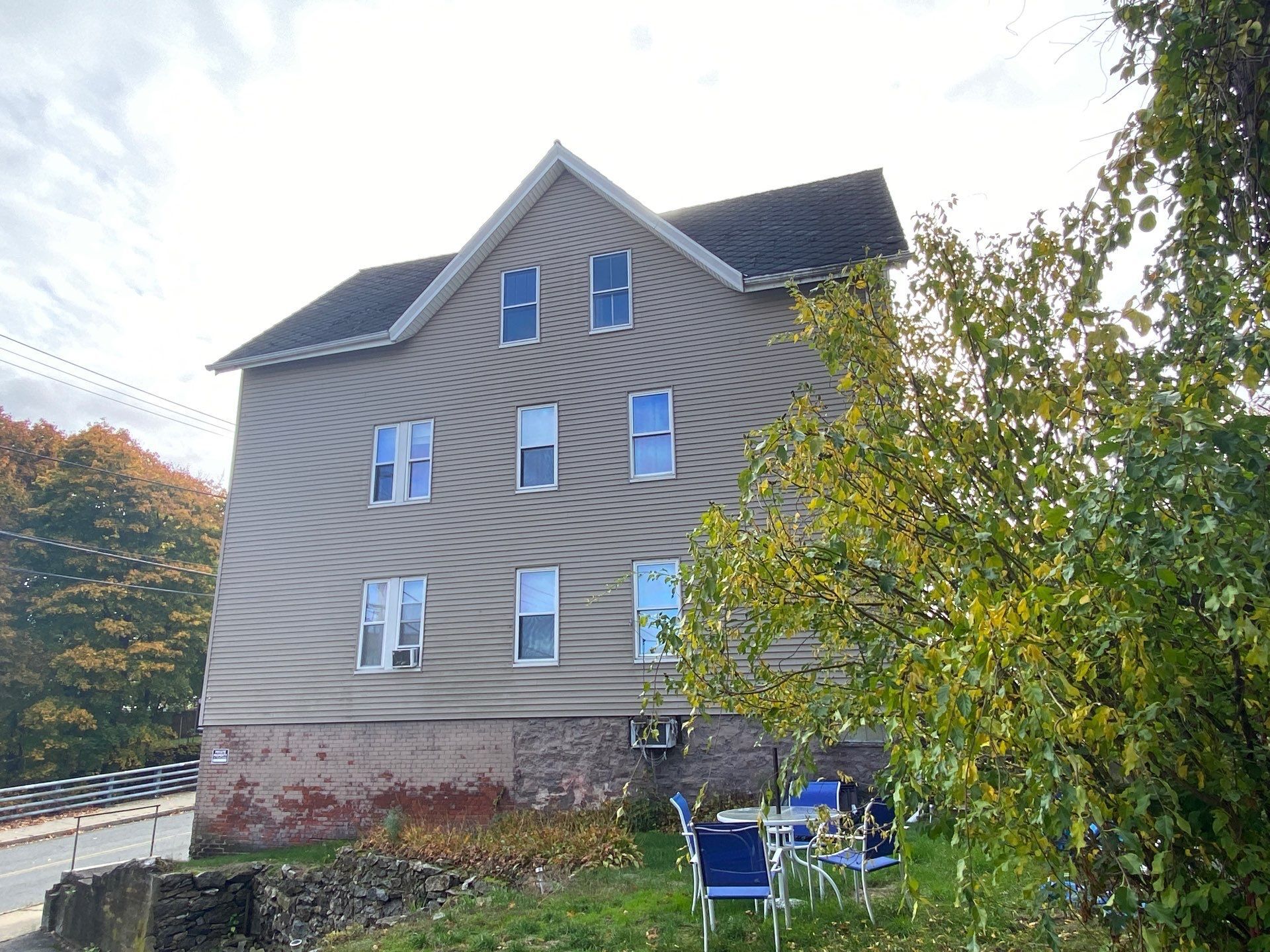 Woonsocket, RI Siding: New Vinyl Siding Replacement That Refreshes the Whole Home