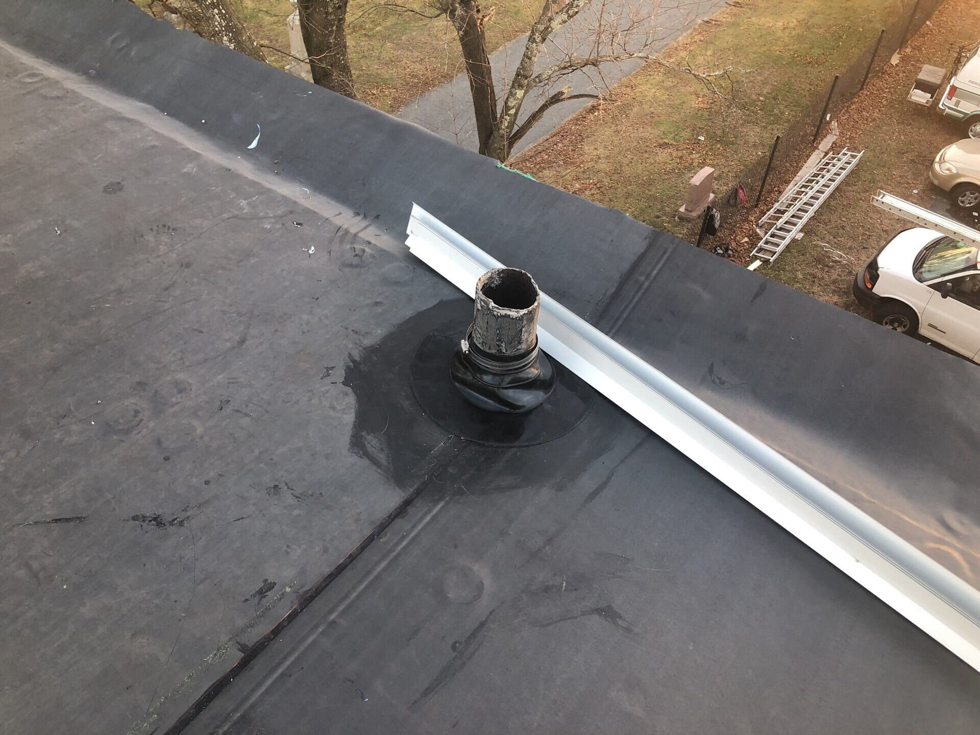 New roof system with clean ridge and valley lines