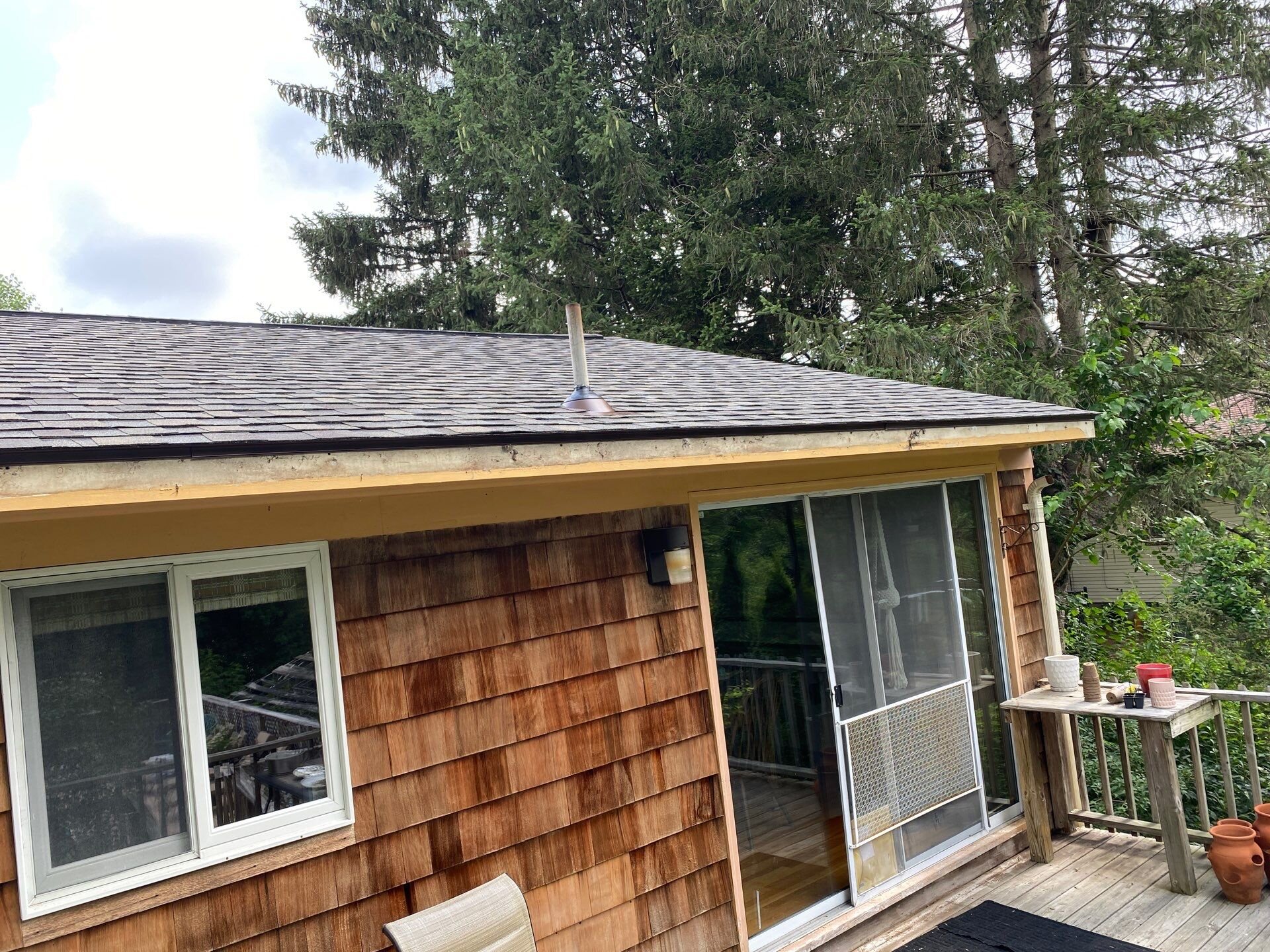 Clean ridge line where the exhaust ventilation is installed