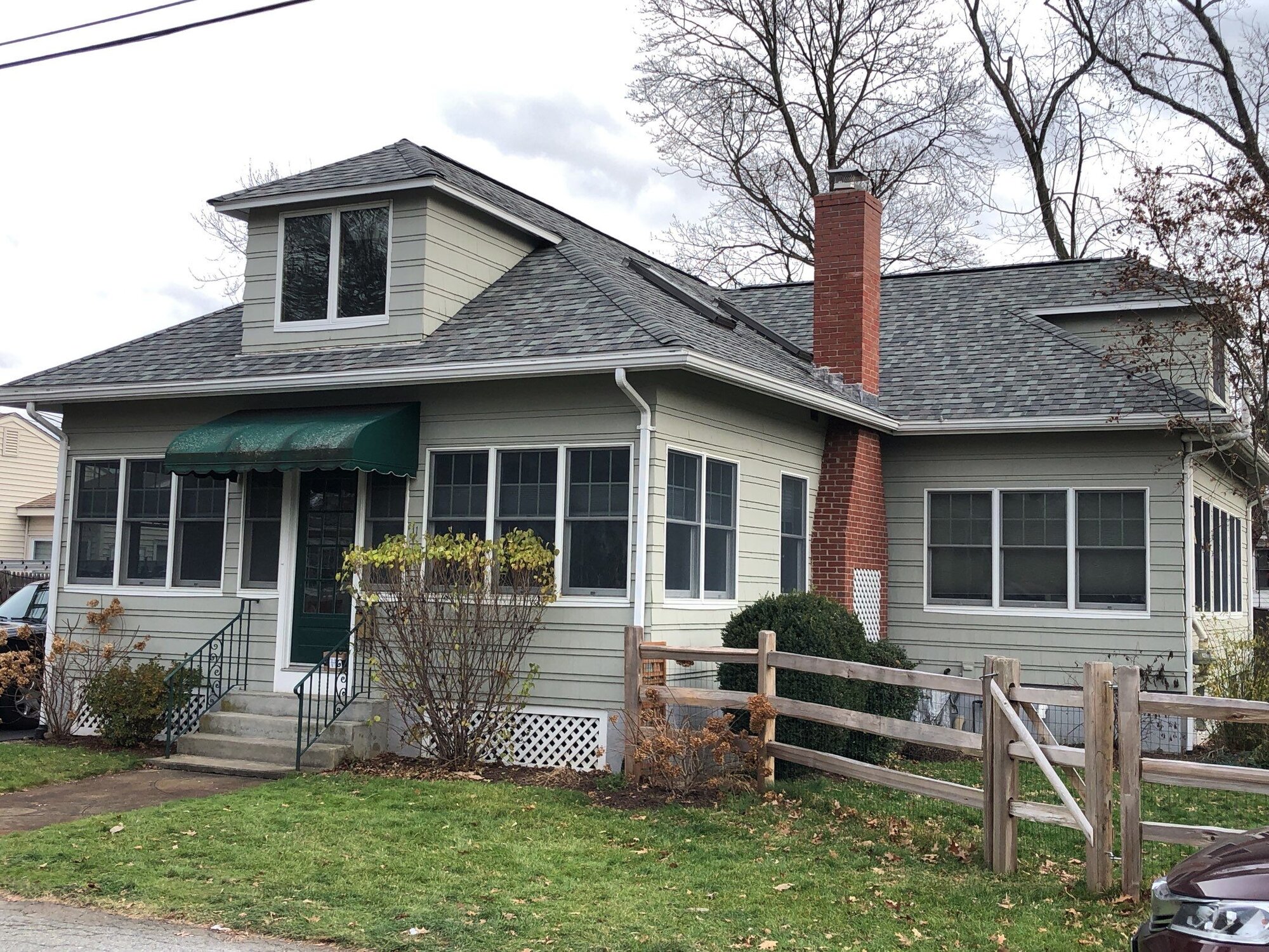 East Providence RI Roof Replacement with Colonial Slate Attic Ventilation