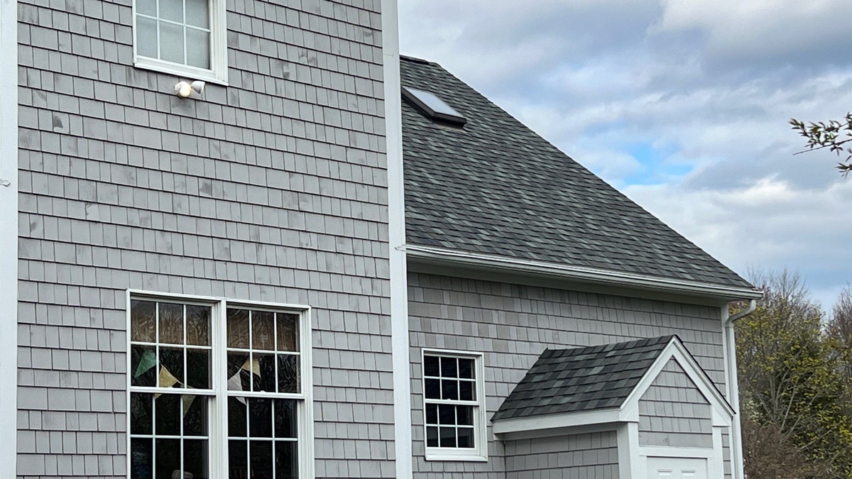 Ridge cap detail on CertainTeed Landmark PRO Georgetown Gray roof in North Kingstown RI