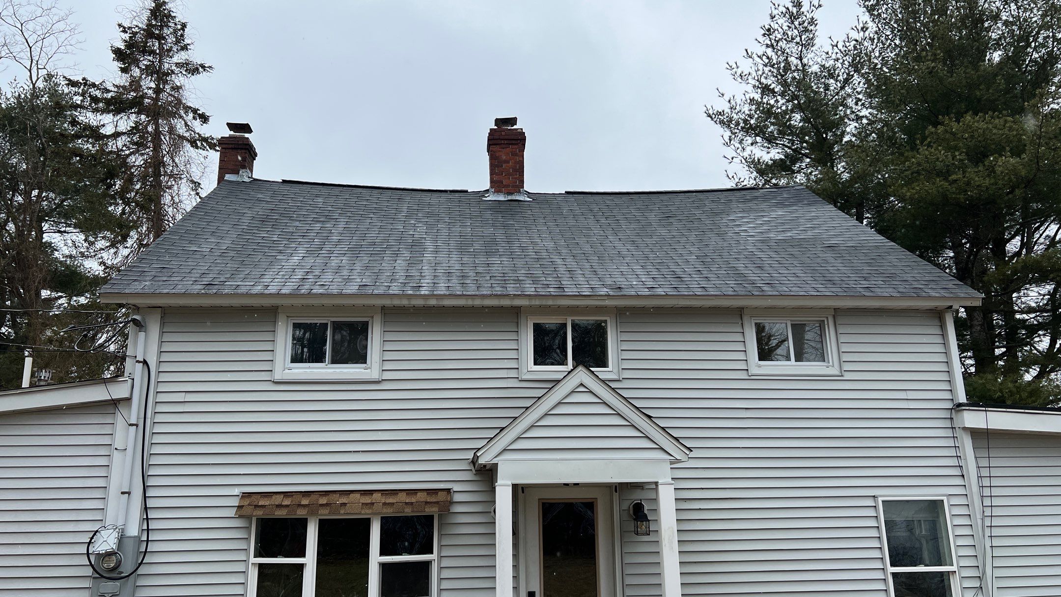 GAF Timberline HDZ Shakewood & SA Mod Bit Flat Roof — Hopkinton, RI