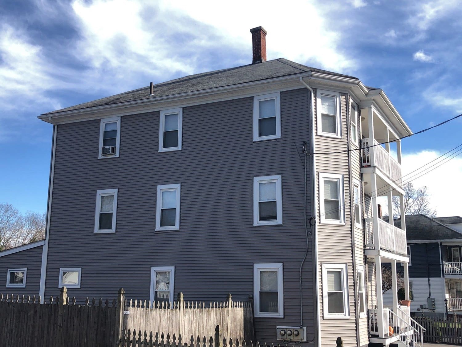 Ventilation That Fights Ice Dams: A Landmark Pewterwood Roof in Lincoln