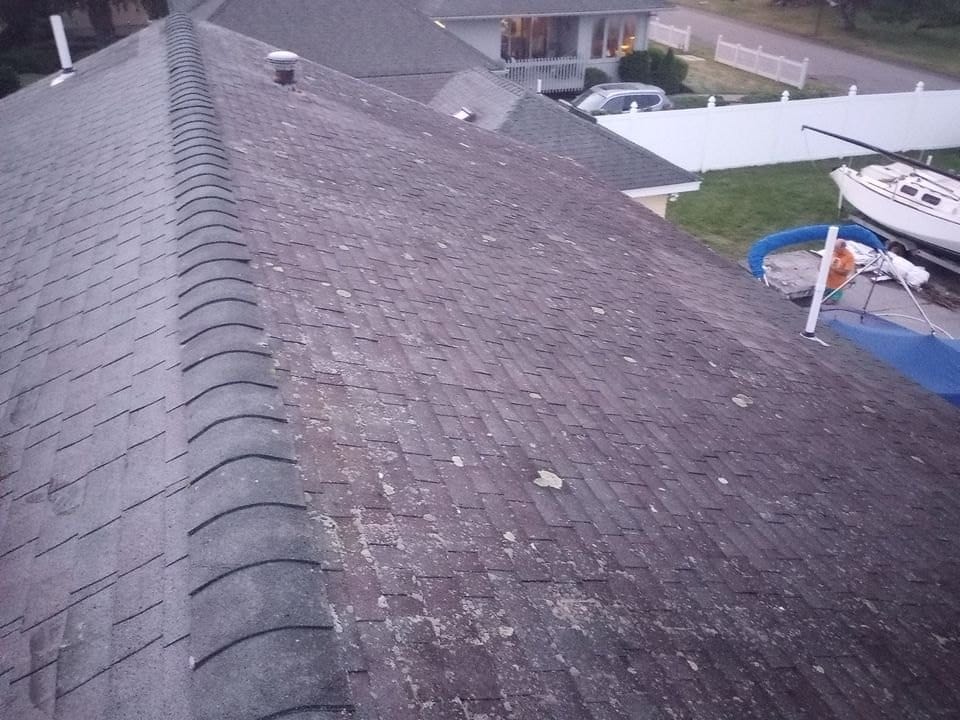 After — Coastal Ventilation and a NorthGate ClimateFlex Resawn Shake Roof in Narragansett