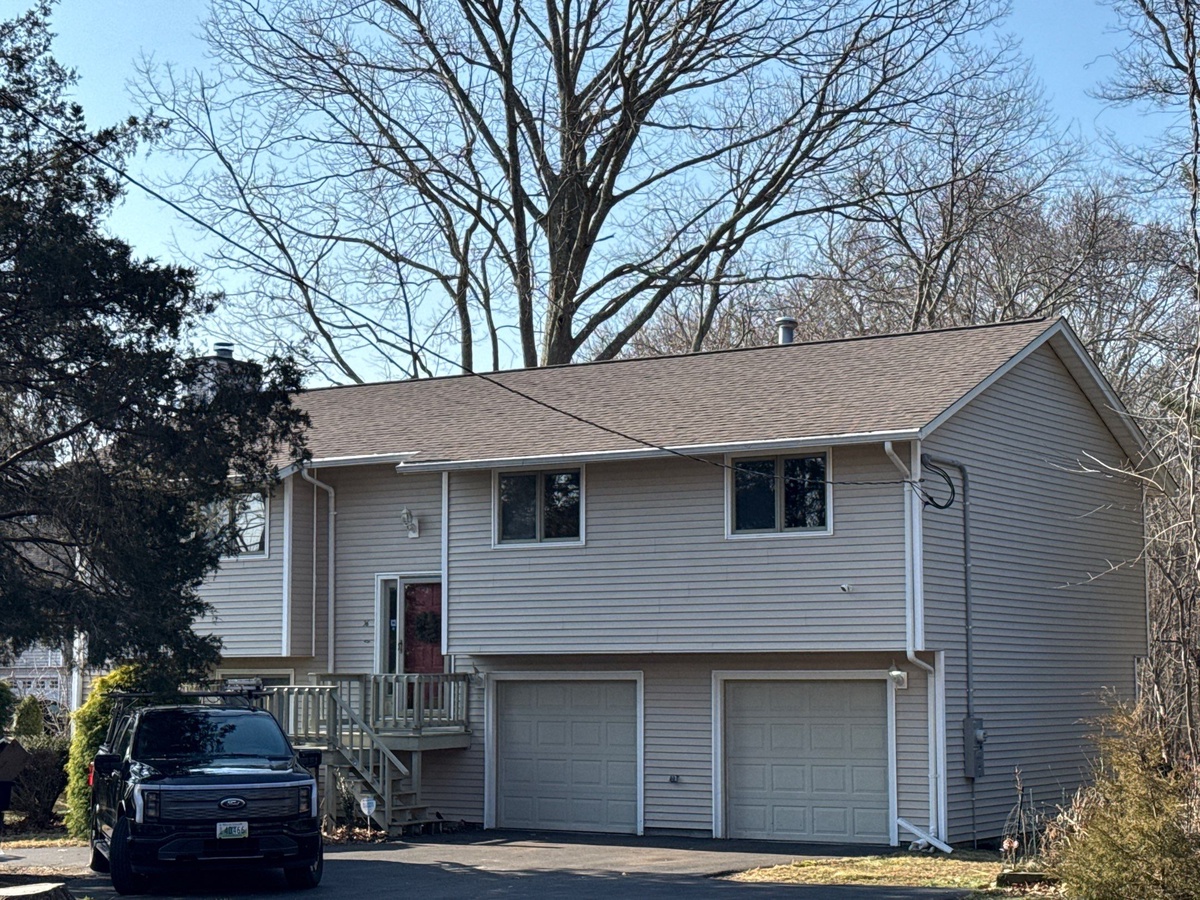 Showcase Project - CertainTeed Landmark North Kingstown RI - Heather Blend shingles up close showing the natural tonal variation across the roof surface