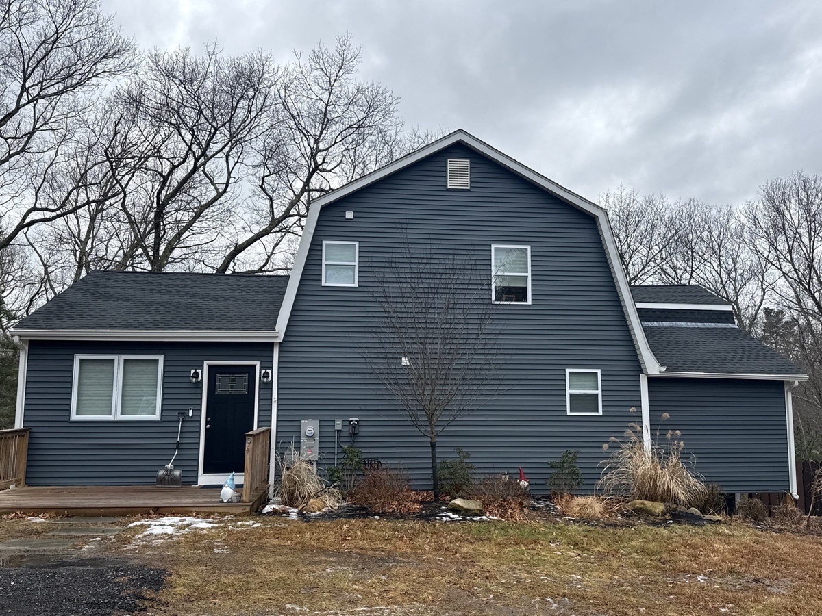 Showcase Project - GAF Timberline HDZ Johnston RI - Grace ice and water shield applied full-coverage on the mansard slope before shingling