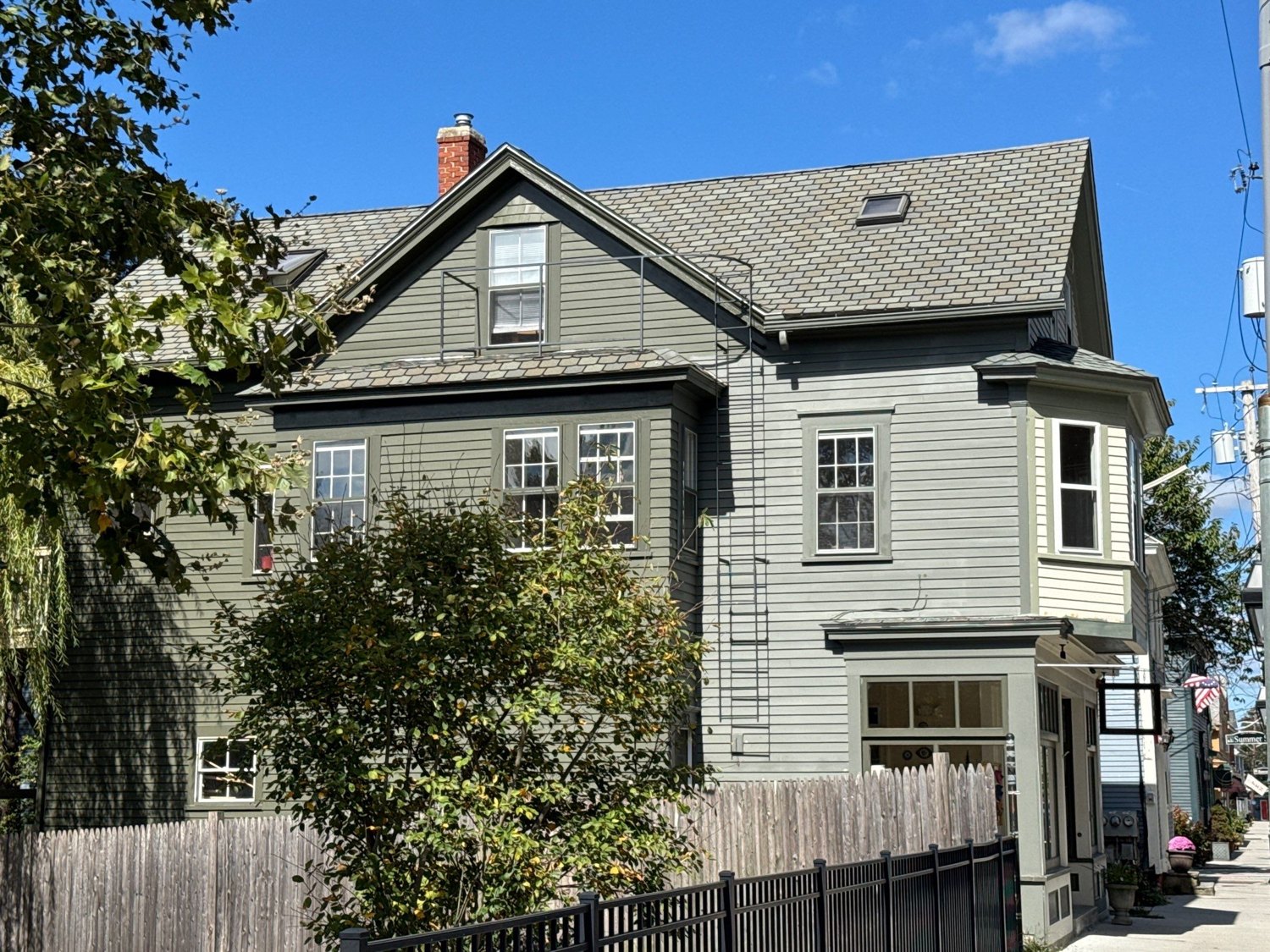 After — A Historic Warren Home Re-Roofed in CertainTeed Highland Slate