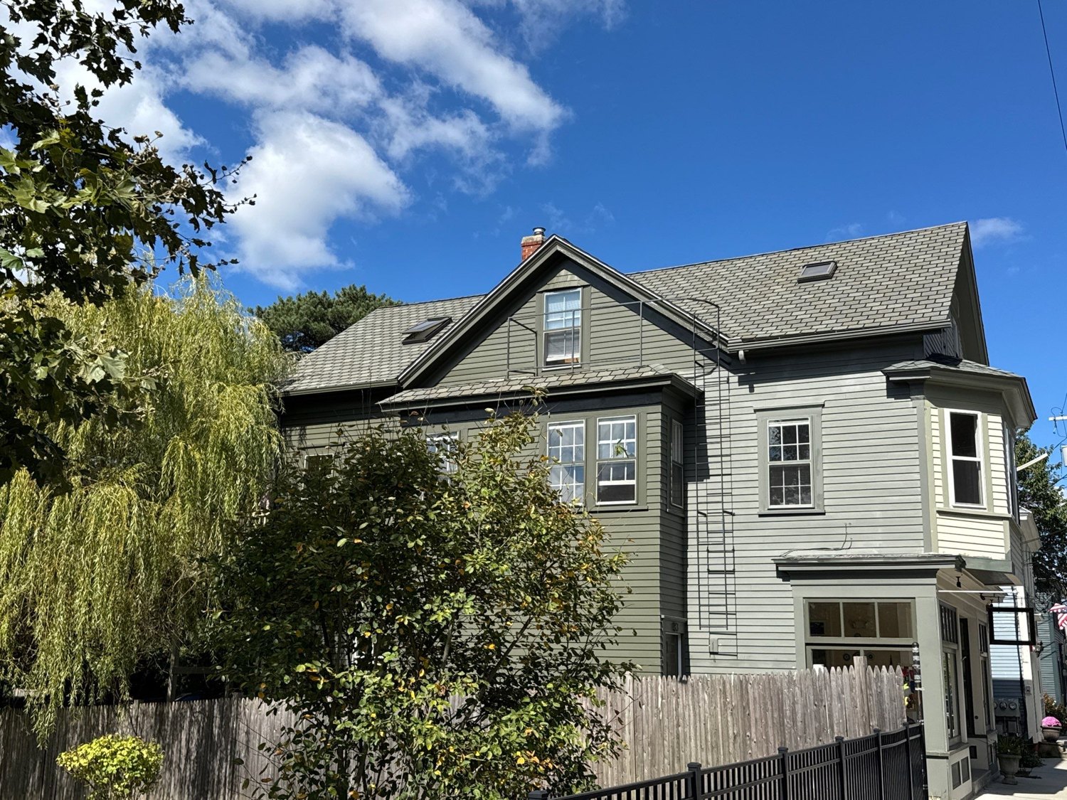 A Historic Warren Home Re-Roofed in CertainTeed Highland Slate