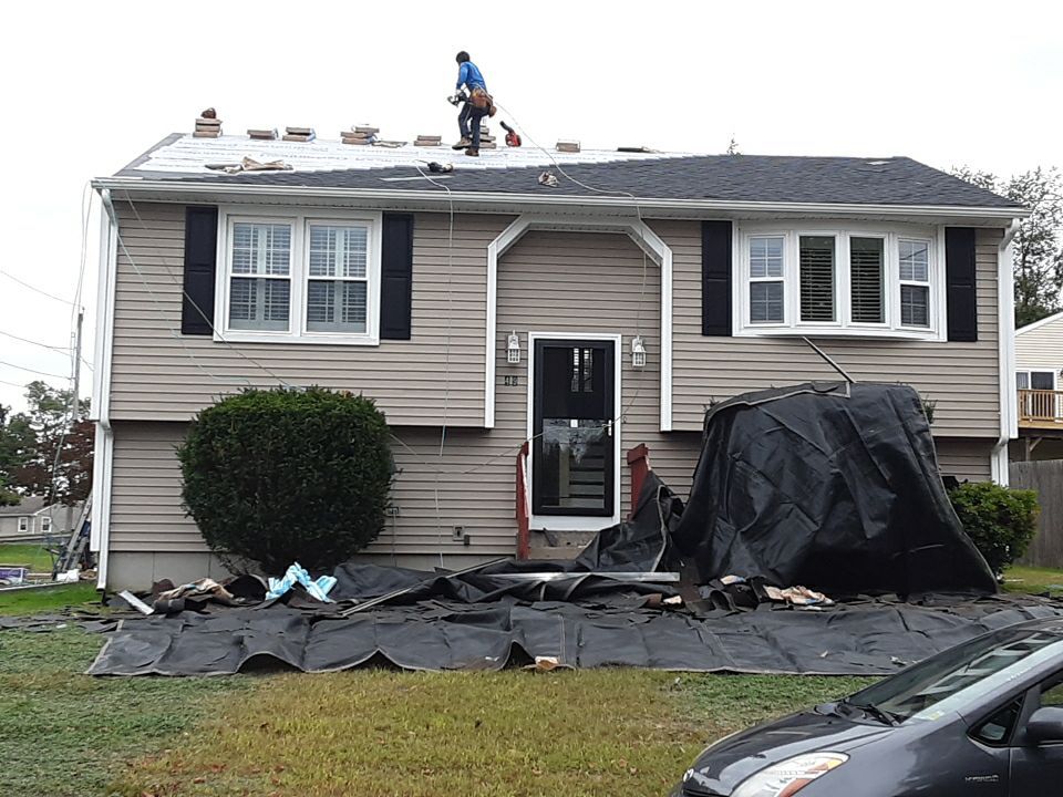West Warwick, RI - roof replacement - asphalt shingle